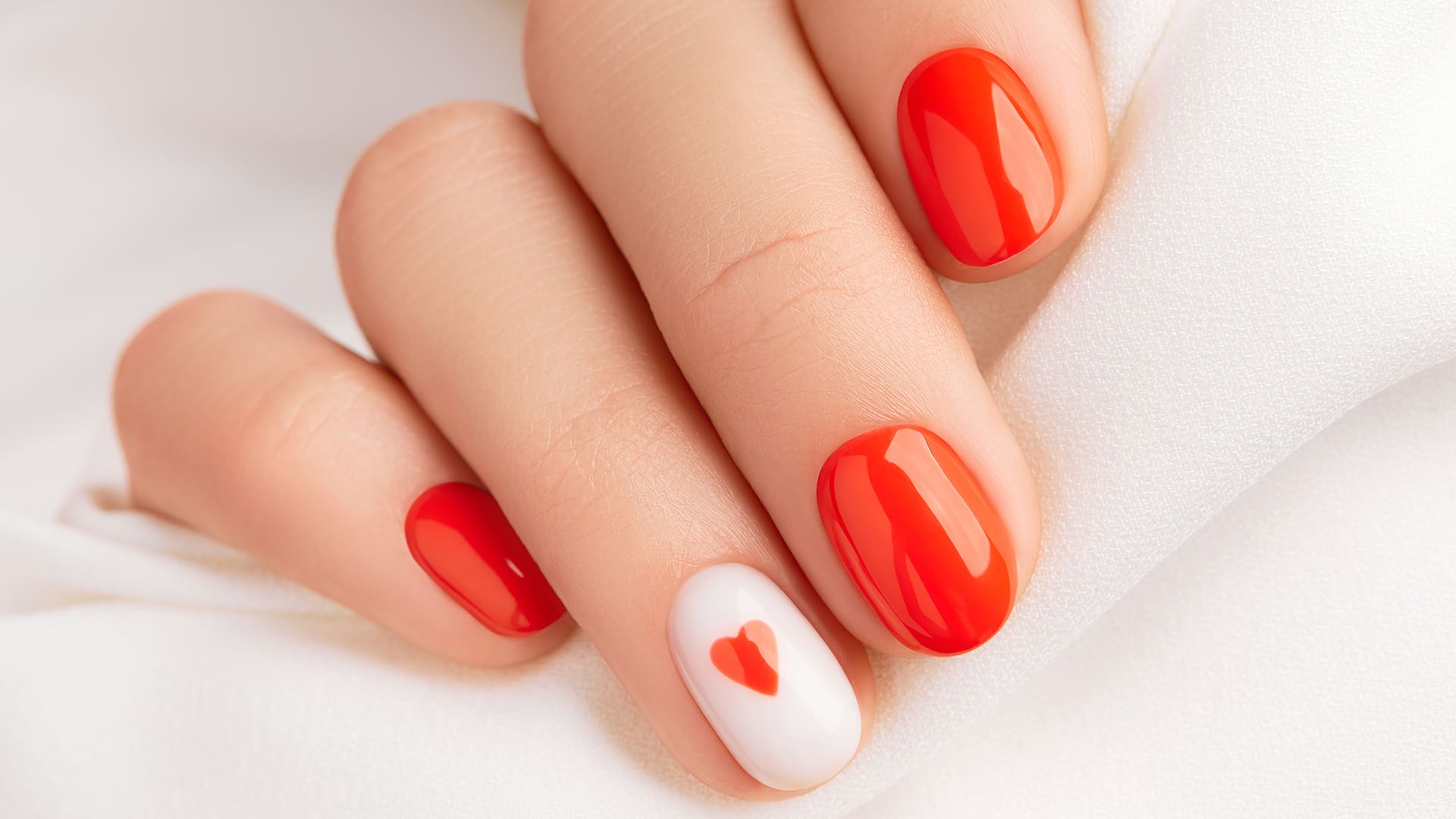 Luxury nail extensions Mumbai - premium acrylic and gel nails near me