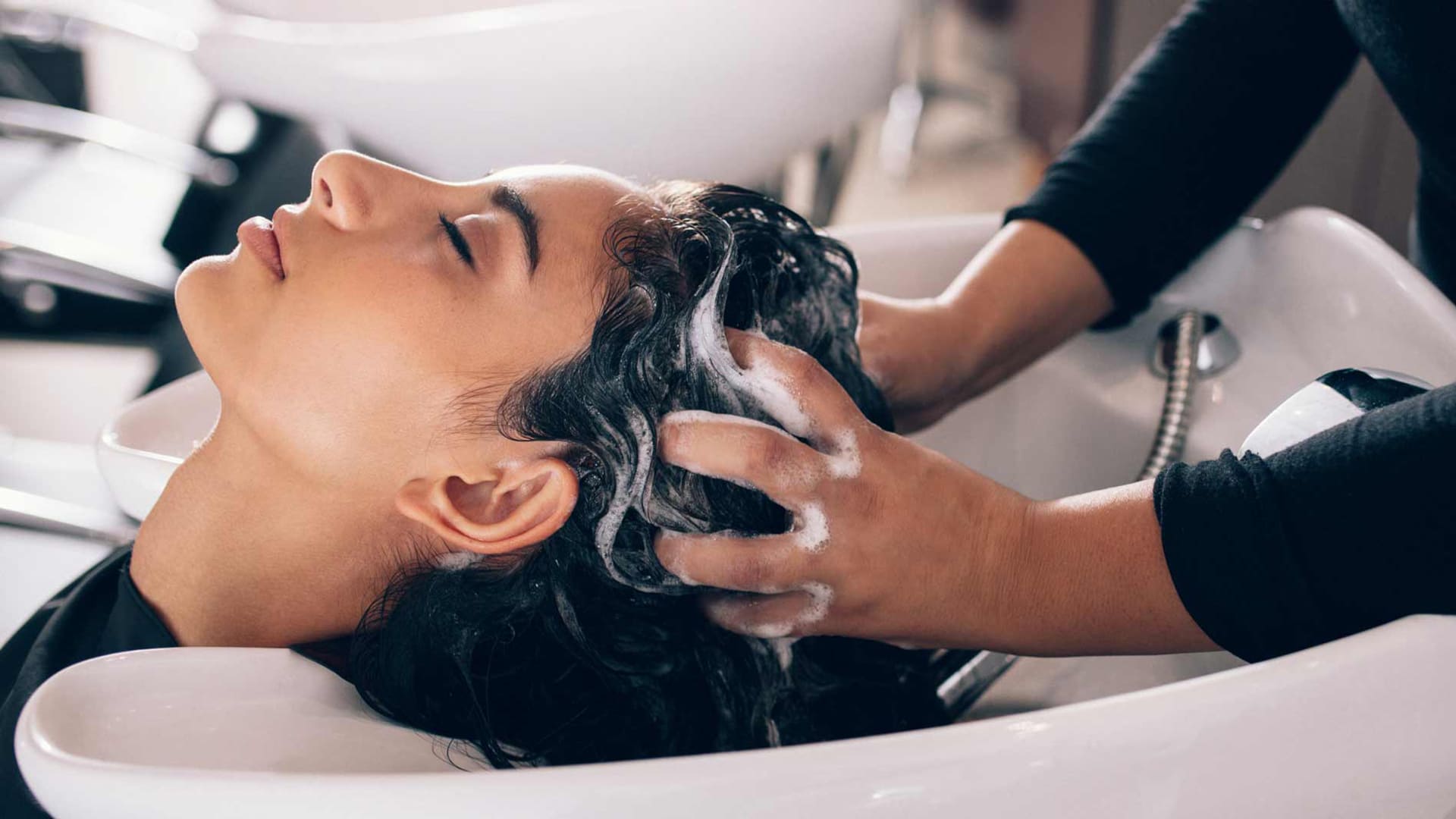 Hair coloring services Mumbai - expert hair stylists